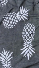 Load image into Gallery viewer, Pineapple surf golf towel